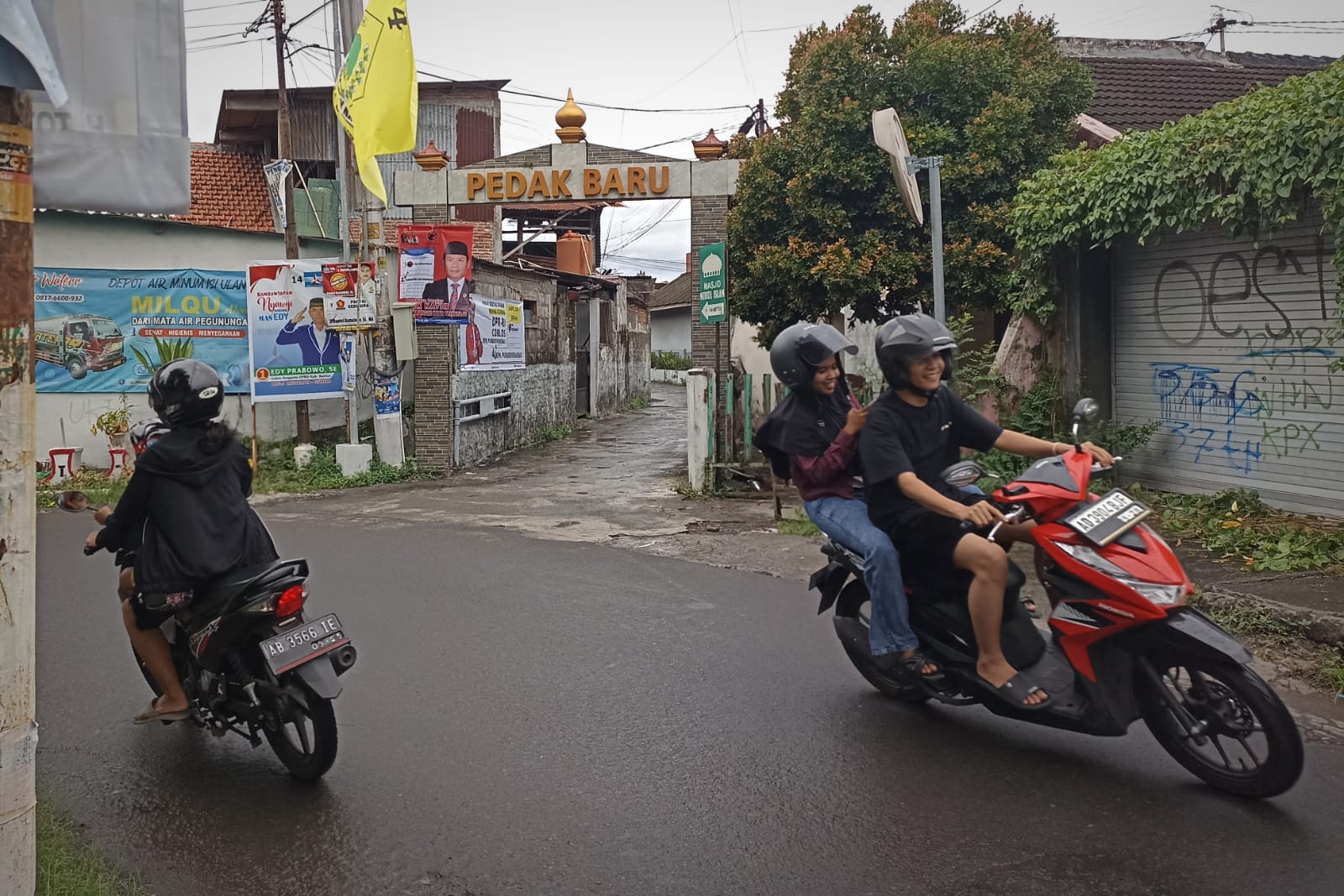 TATA: Pengendara melintas di kawasan Pedak Baru di Kalurahan Banguntapan, Bantul, Kamis (18/1).