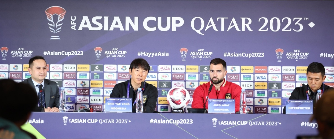 OPTIMIS: Shin Tae-yong bersama Jordi Amat jalani konferensi pers pra pertandingan kontra Vietnam (PSSI)
