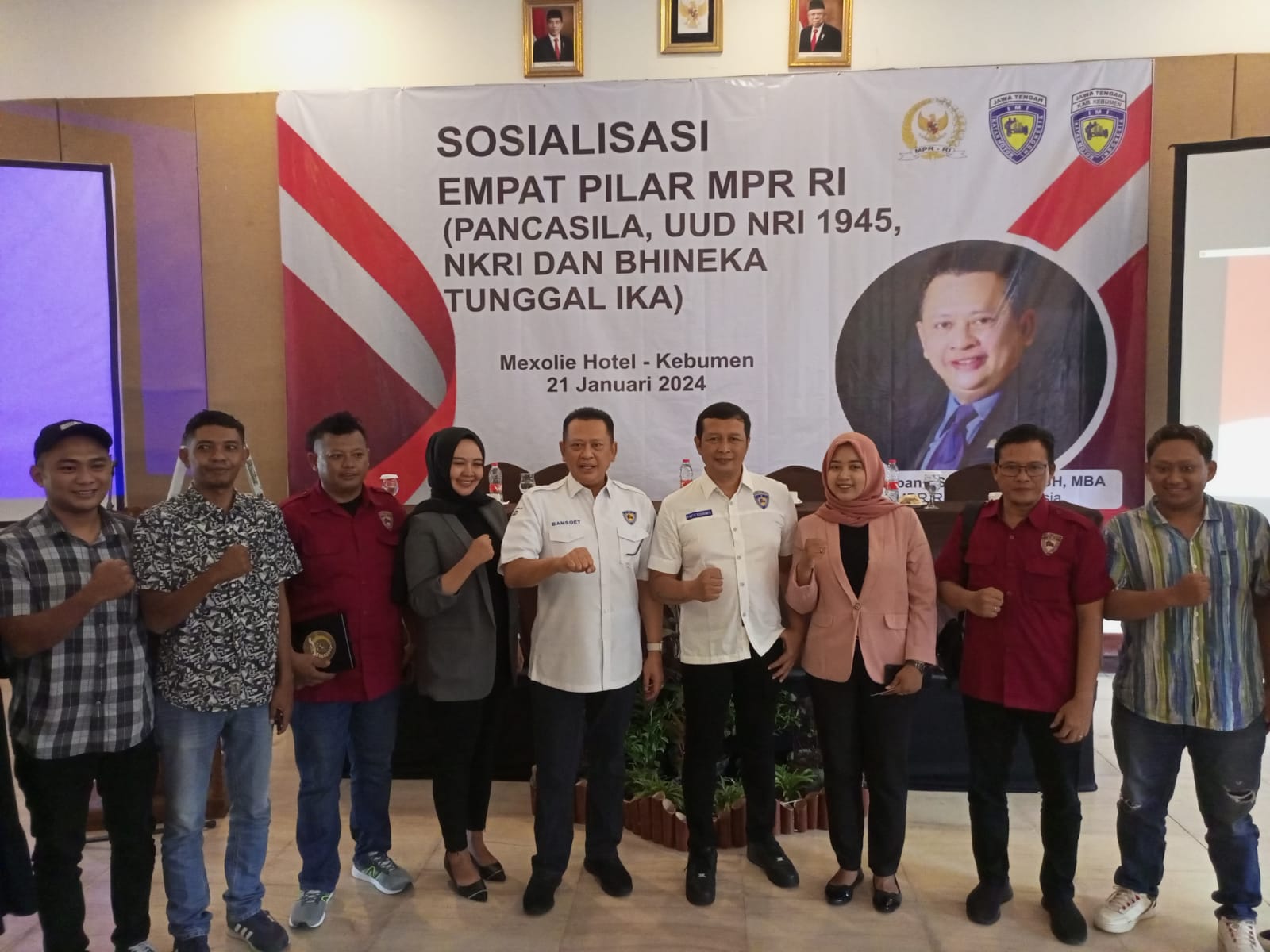 BERBAUR : Ketua MPR RI Bambang Soesatyo menggelar sosialisasi empat pilar dengan mengundang komunitas motor di Kebumen.