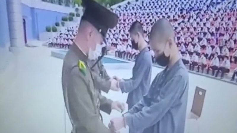 Dua remaja pria di Korea Utara ini dijatuhi vonis hukum 12 tahun kerja paksa karena ini.