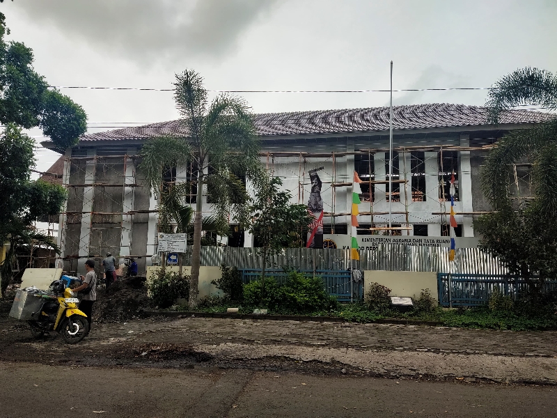 WAJAH BARU: Proses pembangunan gedung baru BPN Kabupaten Purworejo masih berjalan, target selesai Februari 2024.