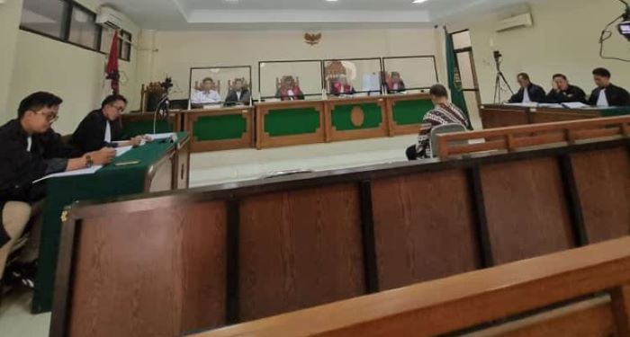 Sidang perdana terdakwa Tipikor pembangunan Stadion Mandala Krida, Kota Jogja Dedi Risdiyanto dilangsungkan di Pengadilan Tindak Pidana Korupsi Dan Hubungan Industrial Jogja 22-1-2024