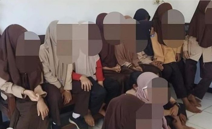 Miris! Oknum Guru Agama di SD Marga Sakti Sebelat Cabuli 24 Siswi saat Praktik Shalat!