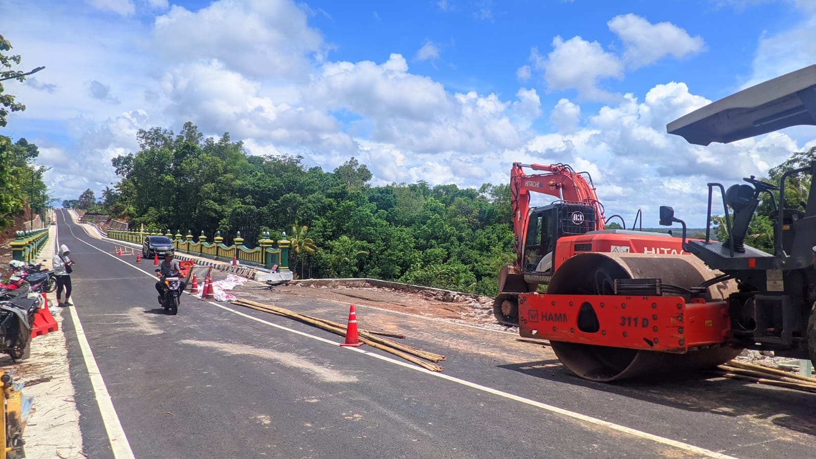 PERBAIKI: Perbaikan jalan ruas jalan Tawang-Ngalang di Kabupaten Gunungkidul.