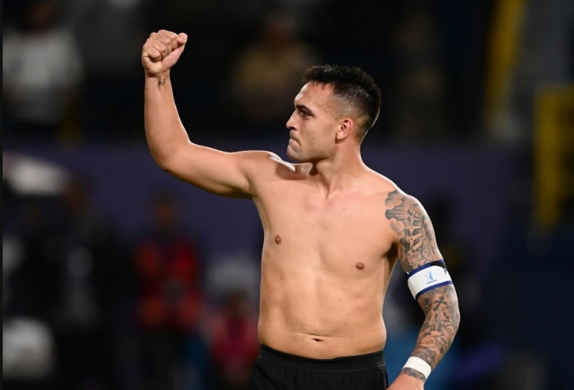 Selebrasi Lautaro Martinez usai jebol gawang Napoli (inter)