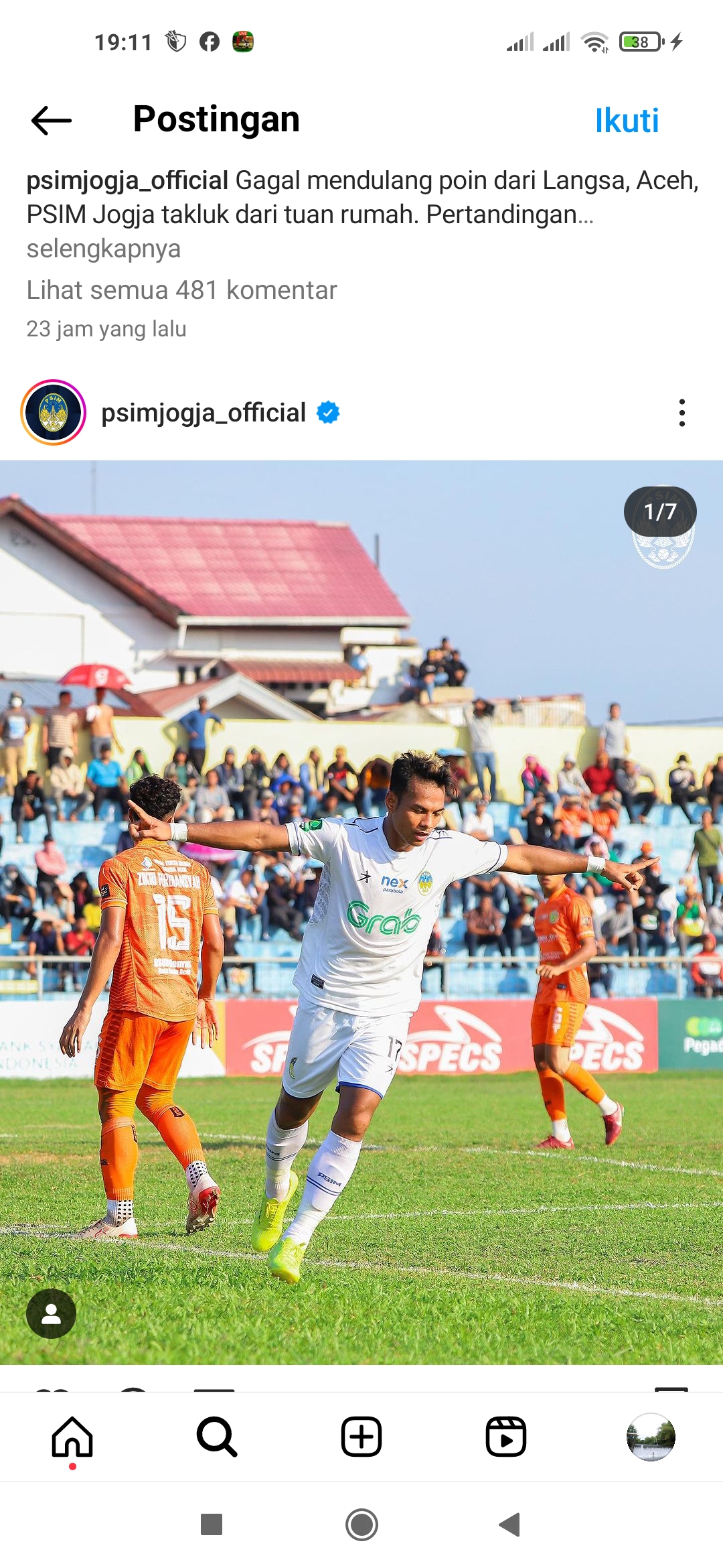 SEMANGAT: PSIM melawan Persiraja Banda Aceh di Stadion Langsa, Kota Langsa, Aceh, Senin (22/1) lalu.