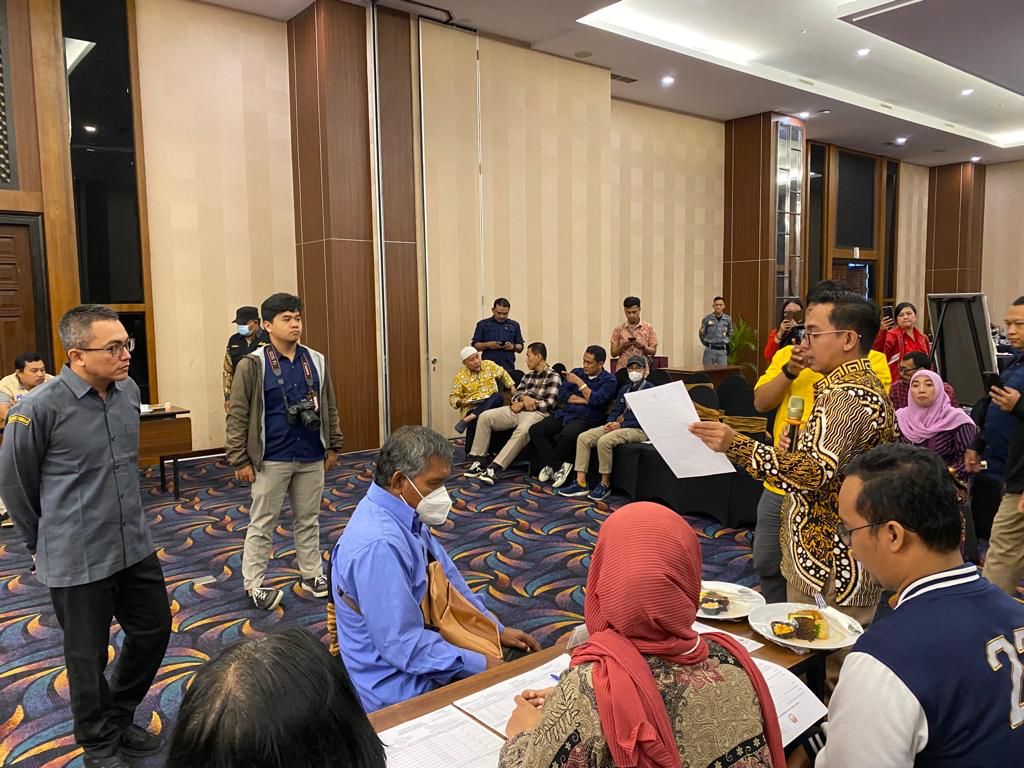 Simulasi pencoblosan Pemilu 2024 bagi pemilih penyandang disabilitas oleh KPU Kota Jogja yang dilaksanakan di Hotel Tara Yogyakarta, Selasa (23/01/2024).