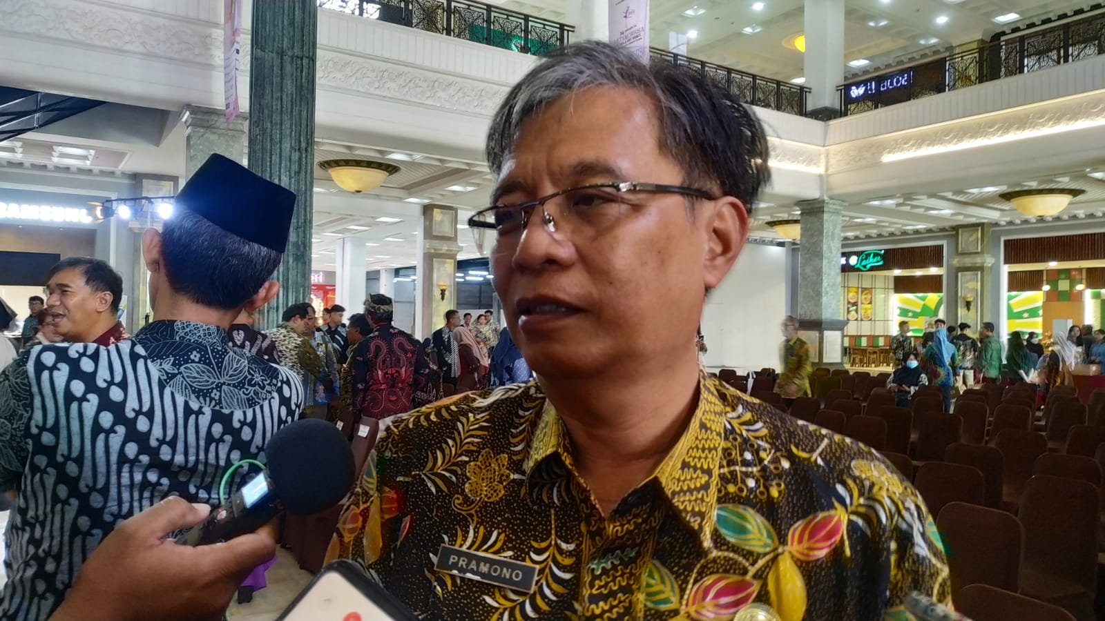 ADA TIGA: Kepala BKPP Sleman Budi Pramono saat menyampaikan keterangannya tentang seleksi Sekda Sleman, Rabu (24/1).