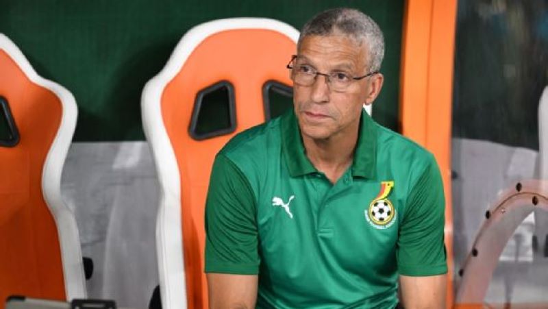 Chris Houghton dibebastugaskan dari pekerjaanya sebagai pelatih kepala Ghana ( ISSOUF SANOGO/AFP via Getty Images)