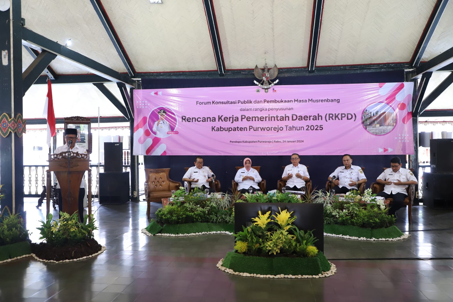 Forum konsultasi publik dan pembukaan masa musyawarah perencanaan pembangunan (musrenbang) Kabupaten Purworejo 2024 dalam rangka penyusunan rencana kerja Pemkab Purworejo di 2025, Rabu (24/1)