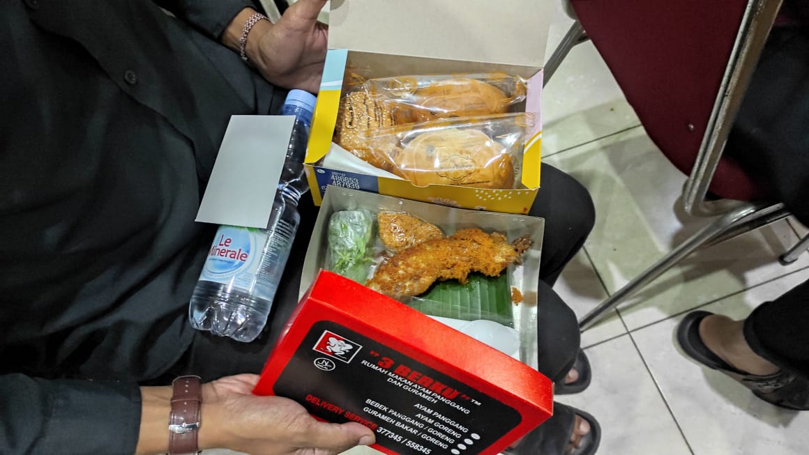 Sajian dalam bimtek KPPS di Maguwoharjo Jumat (26/1)