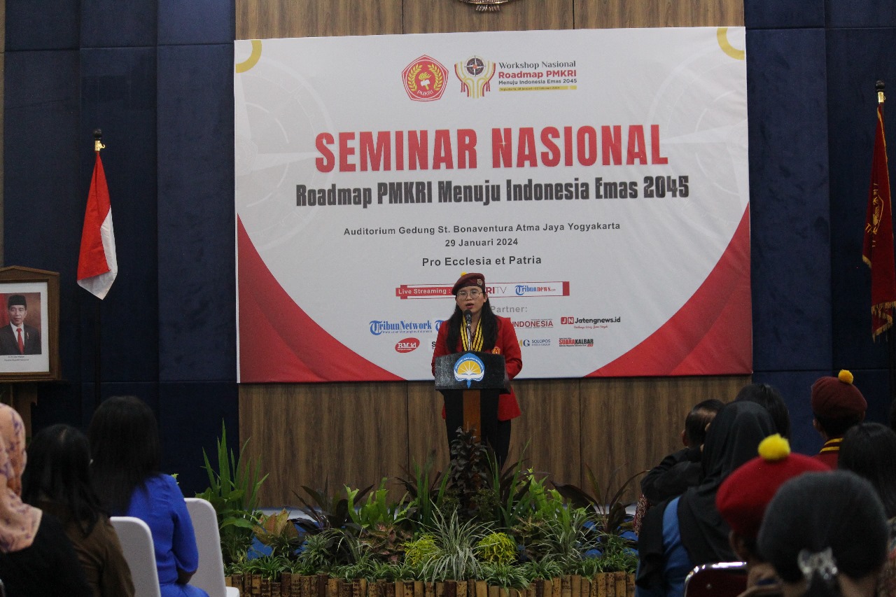 Ketua Presidium PP PMKRI Tri Natalia Urada saat memberikan sambutan