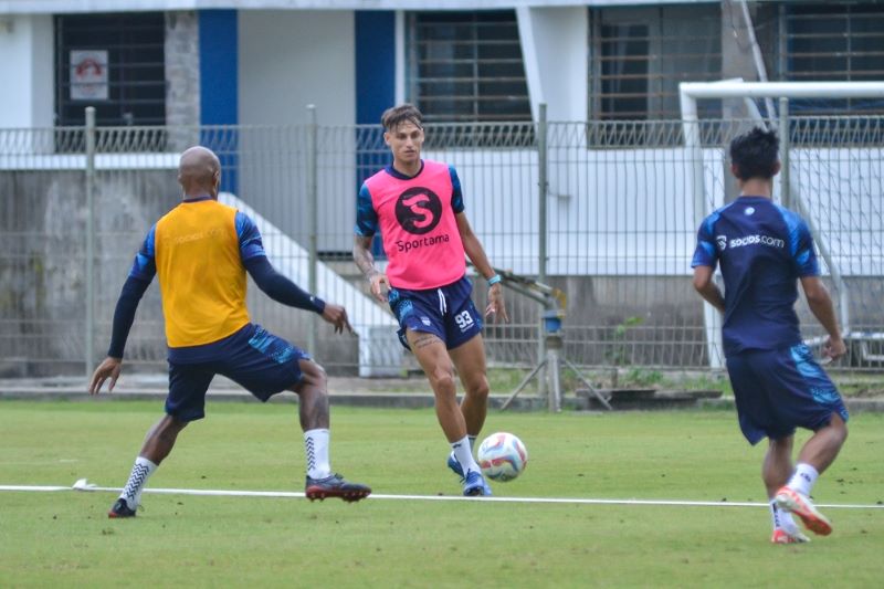 Stefano Beltrame semakin tunjukkan peningkatan bersama Persib Bandung (ligaindonesiabaru)