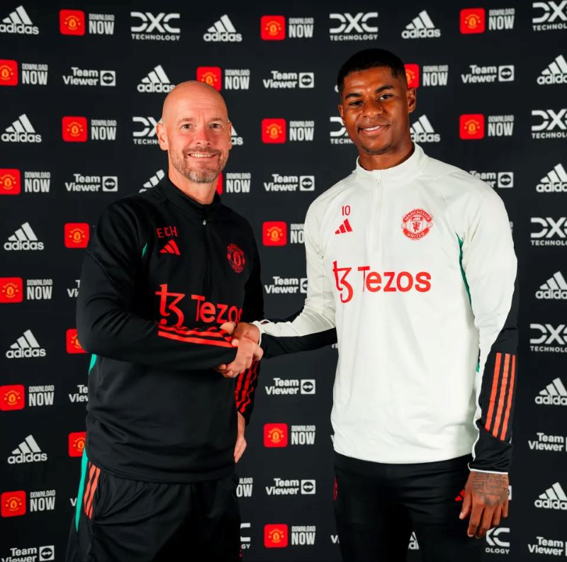 Rasford dan Erick ten Hag berjabat tangan (Getty Images)
