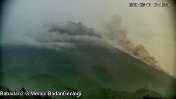 Terjadi Awanpanas Guguran di Gunung #Merapi tanggal 1 Februari 2024 pukul 17:41  WIB.