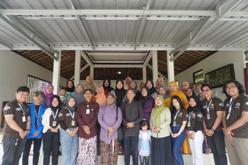 KKN PPM Universitas Mercu Buana Yogyakarta (UMBY) Kelompok 44 ajak warga Dusun Gandu, Gunungkidul mengembangkan UMKM melalui potensi hasil bumi dan peran pemuda untuk digitalisasi.