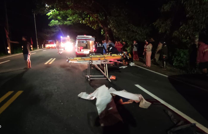 OLAH TKP: Polres Kulon Progo saat evakuasi korban dan olah di TKP di Jalan KH Ahmad Dahlan, Padukuhan Dalangan, Triharjo, Wates, kemarin (2/2).Polres Kulon Progo