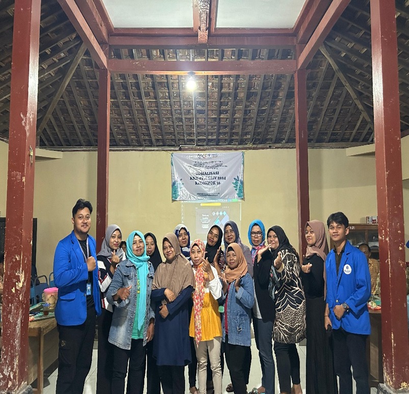 MANFAAT: Suasana dosialisasi pernikahan dini oleh KKN Kelompok 36 UMBY di Pucanganom B, Rongkop, Gunungkidul, Kamis (1/2).