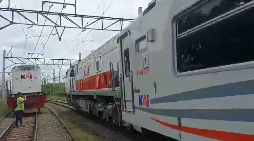 Tragedi Maut, Pemuda Railfans di Jatinegara Tewas Tertabrak Kereta Saat Merekam di Tengah Rel!