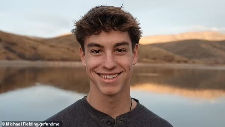 Tragedi Menimpa Fotografer Remaja Jonathan Fielding, Tewas Tragis Terjatuh ke Jurang di Moonscape Overlook, Utah Saat Berburu Konten (pict: Daily Mail/Michael Fielding/gofundme)