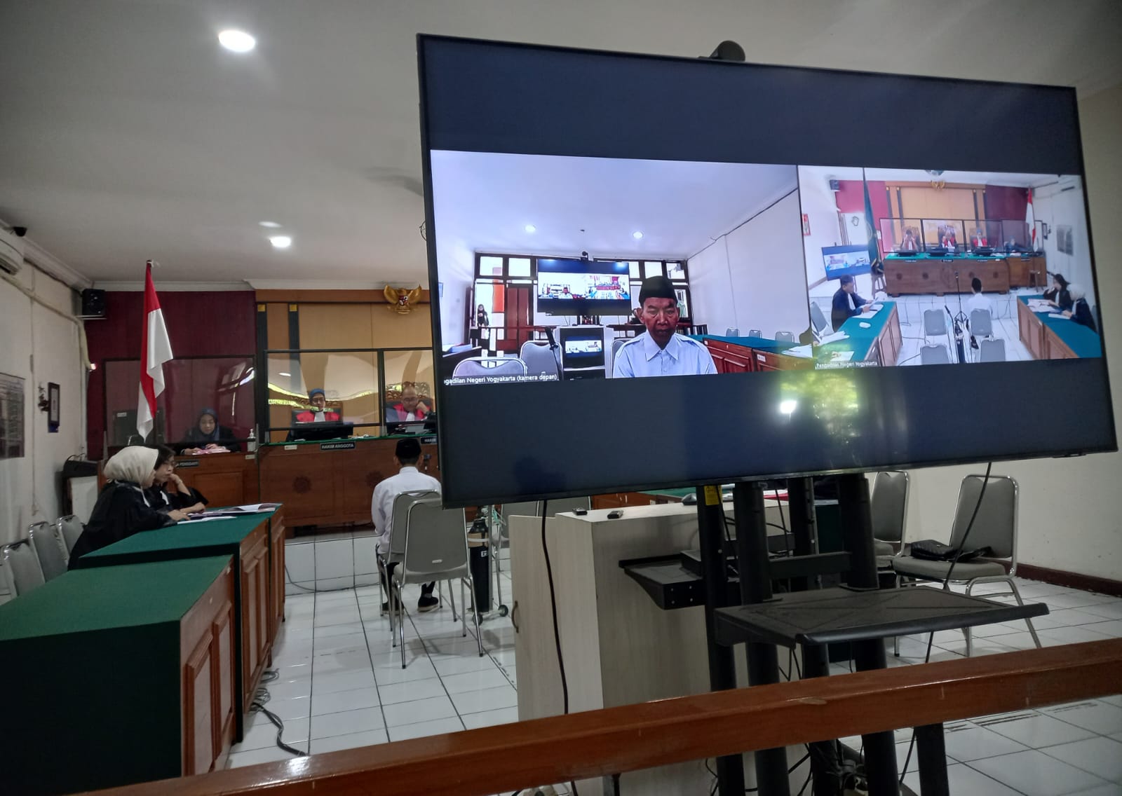 Suasana sidang kasus tanah kas desa Maguwoharjo Sleman dengan terdakwa Kasidi.