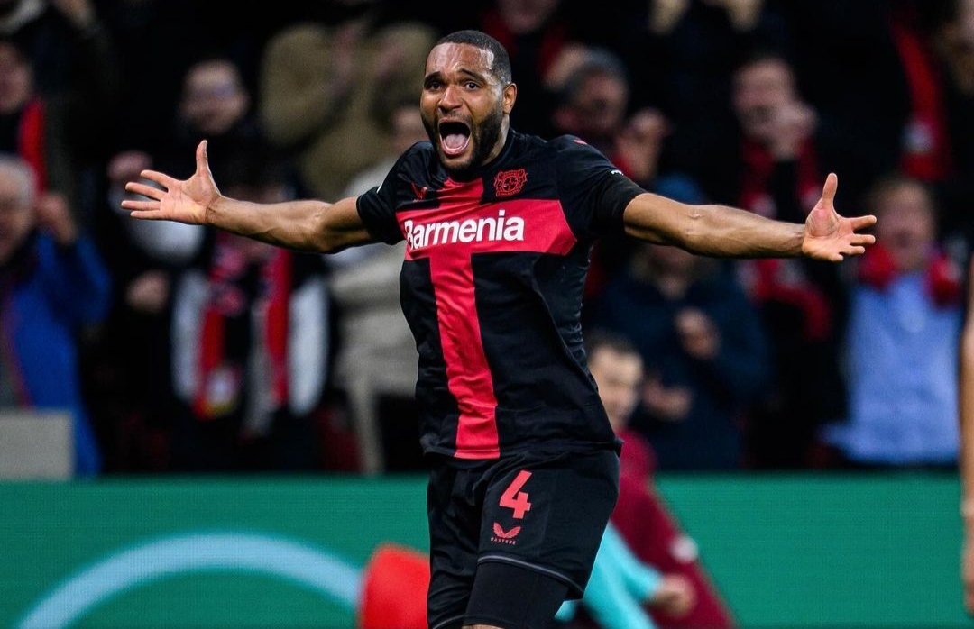 Selebrasi Jonathan Tah usai cetak gol di menit akhir pertandingan dan pastikan kemenangan Bayer Leverkusen (ig bayer04fussball)