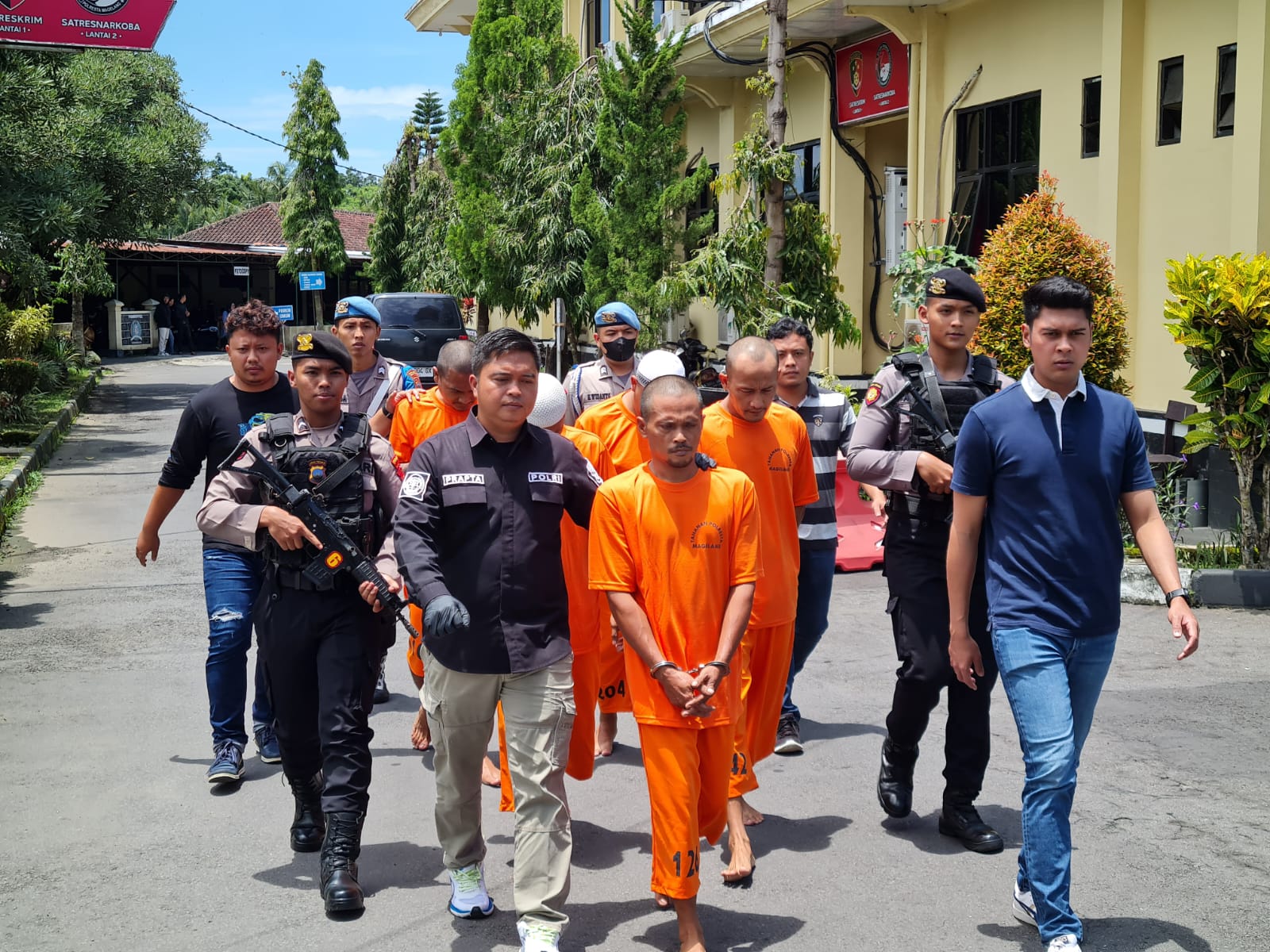 DICURI: Inilah penampakan tutup gorong-gorong yang digasak komplotan pencuri di sepanjang Jalan Medang Kamulan, Borobudur.