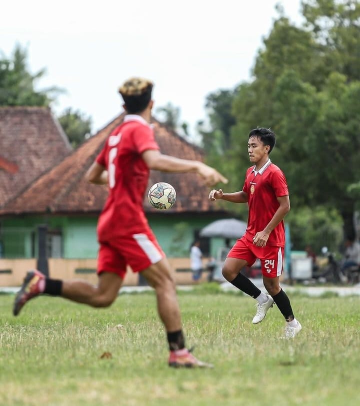 GAS: Pemain Persiba Bantul saat menjalani latihan rutin.