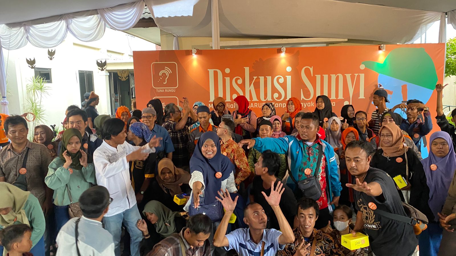 Ratusan difable mengikuti acara Diskusi Sunyi dengan tema Memuliakan Garuda Tanpa Banyak Bicara di Taman Makam Pahlawan (TMP) Kusumanegara, Kota Jogja, Kamis (8/2/2024).