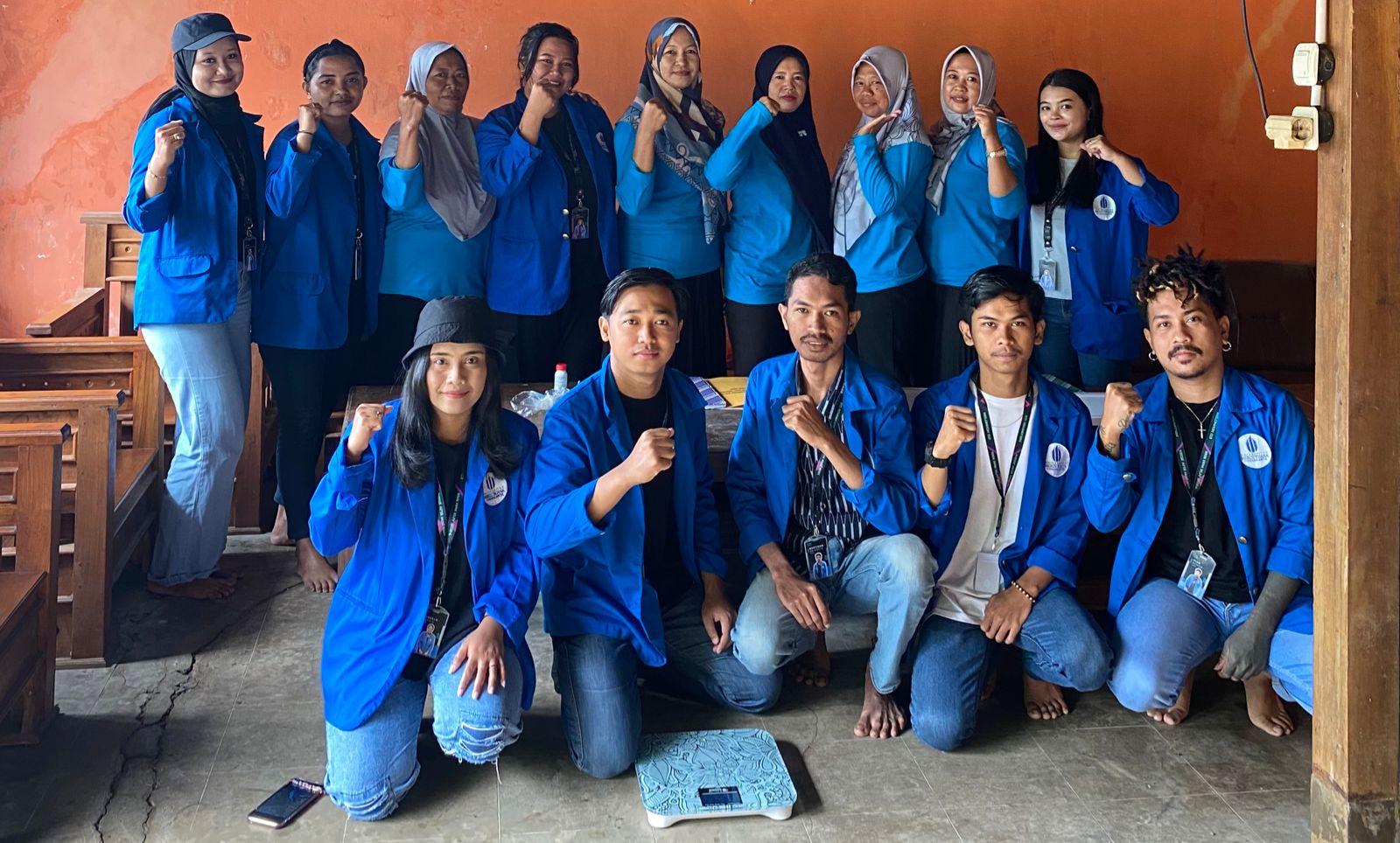 MASA DEPAN: Mahasiwa KKN Kelompok 3 bersama Kader Pelita Hati Serpeng Lor, Semanu, Gunung Kidul.