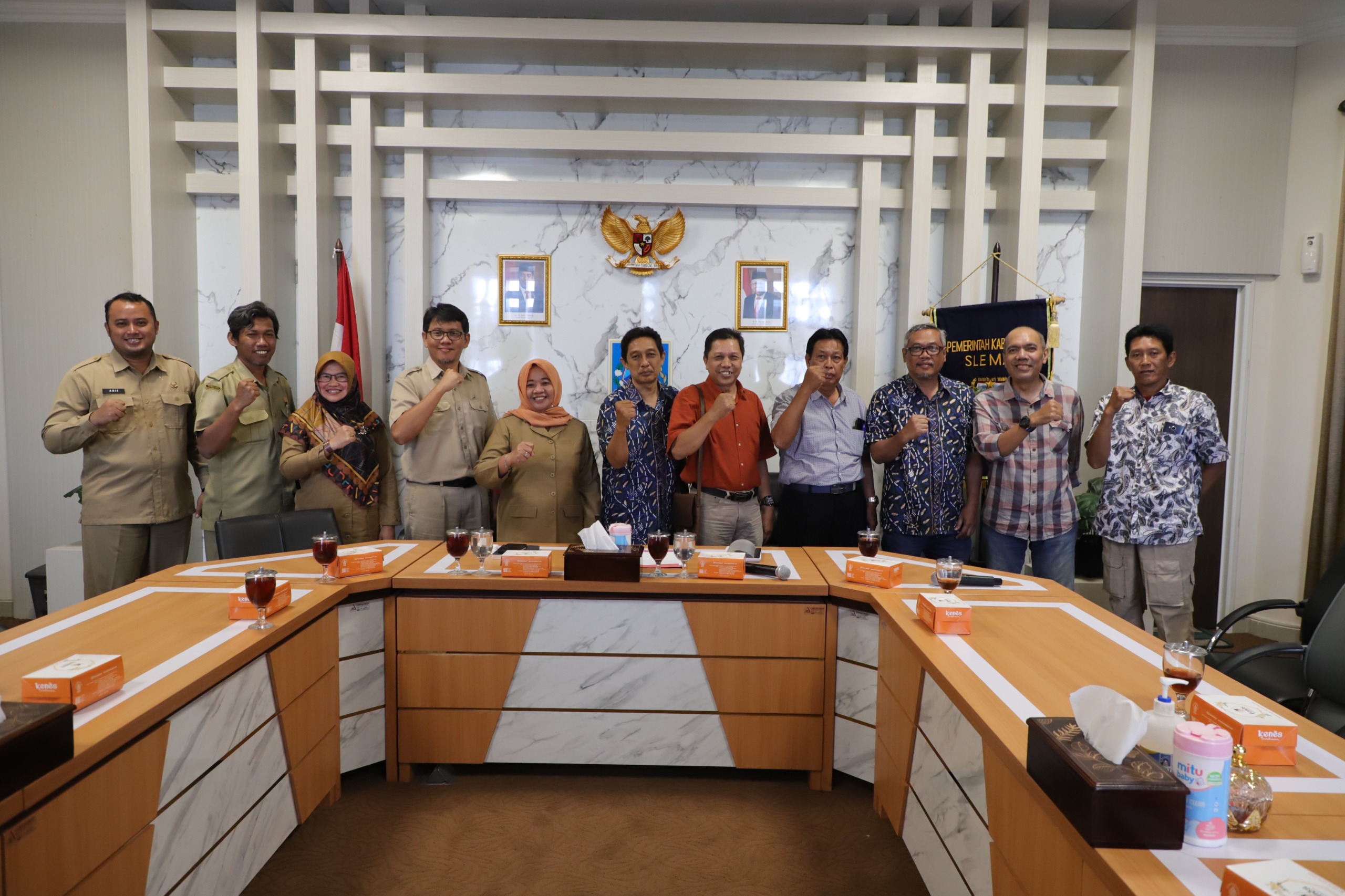 KOMPETEN: Pengurus Persatuan Wartawan Indonesia (PWI) Kabupaten Sleman saat melakukan audiensi ke Bupati Sleman Kustini Sri Purnomo Senin (12/2).