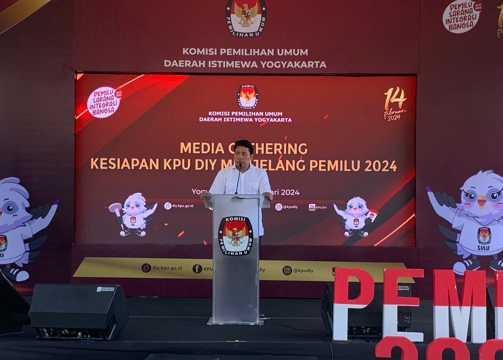 LANCAR: Ketua KPU DIY Ahmad Shidqi saat Media Gathering Kesiapan KPU DIY Menjelang Pemilu 2024 di Hotel Tasneem Kota Jogja Senin (12/2)