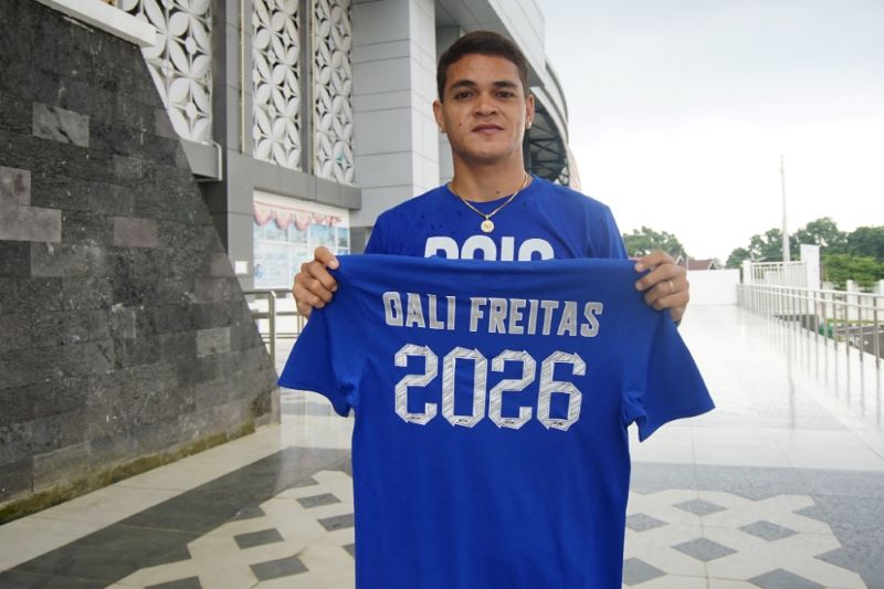 setelah Alfreandra Dewangga, PSIS perpanjang kontra Gali Freitas