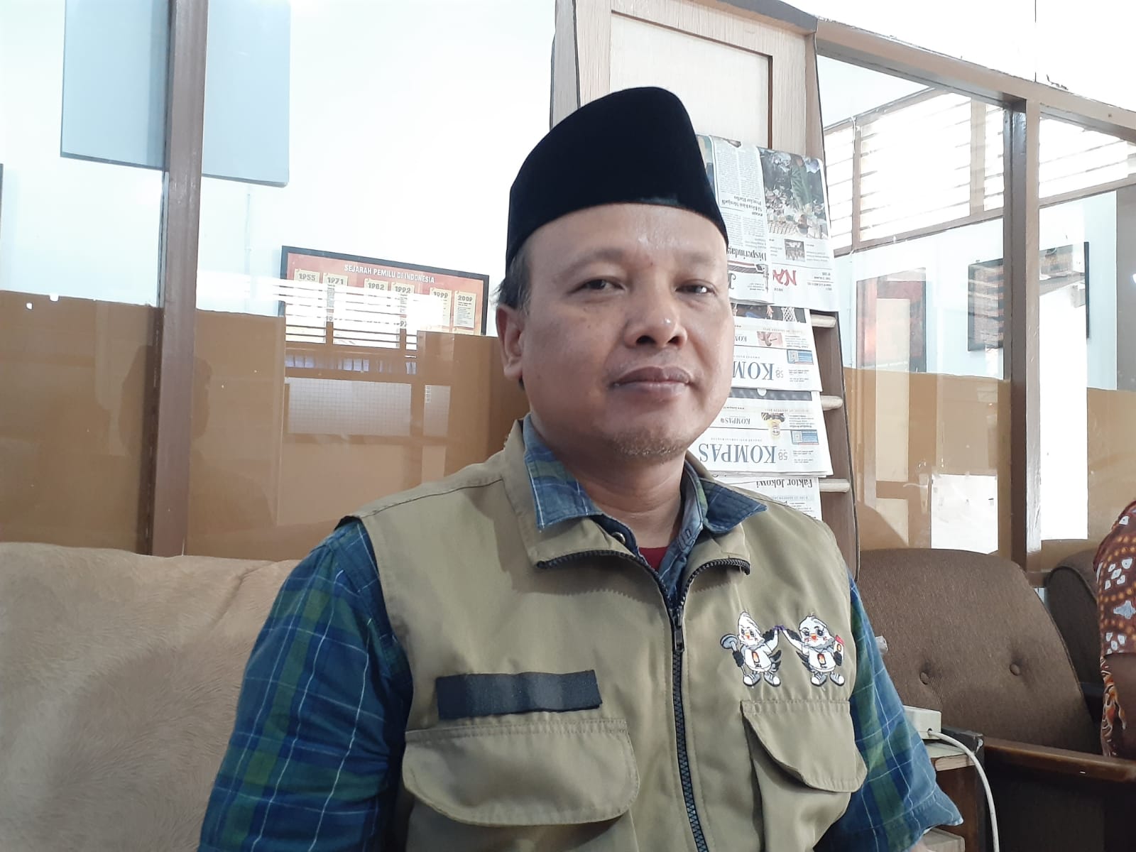 Ketua KPU Sleman Ahmad Baehaqi saat ditemui di kantornya, Kamis (15/2).