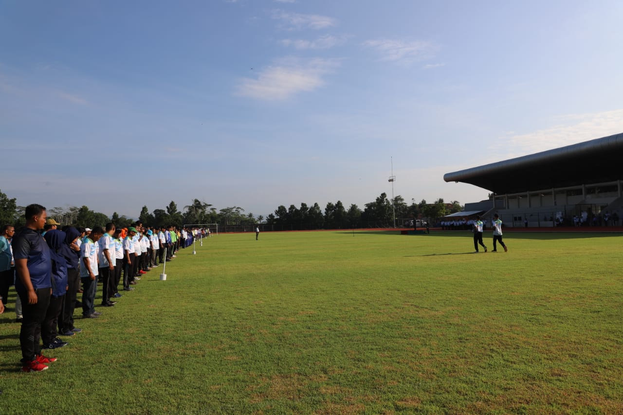 Pembukaan Popda tingkat Kabupaten Purworejo 2024 di Stadion Sarwo Edhie Wibowo (SEW) Purworejo, Jumat (16/2).