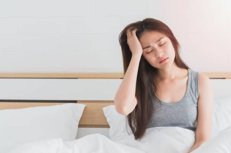 Ilustrasi sakit kepala saat bangun tidur.