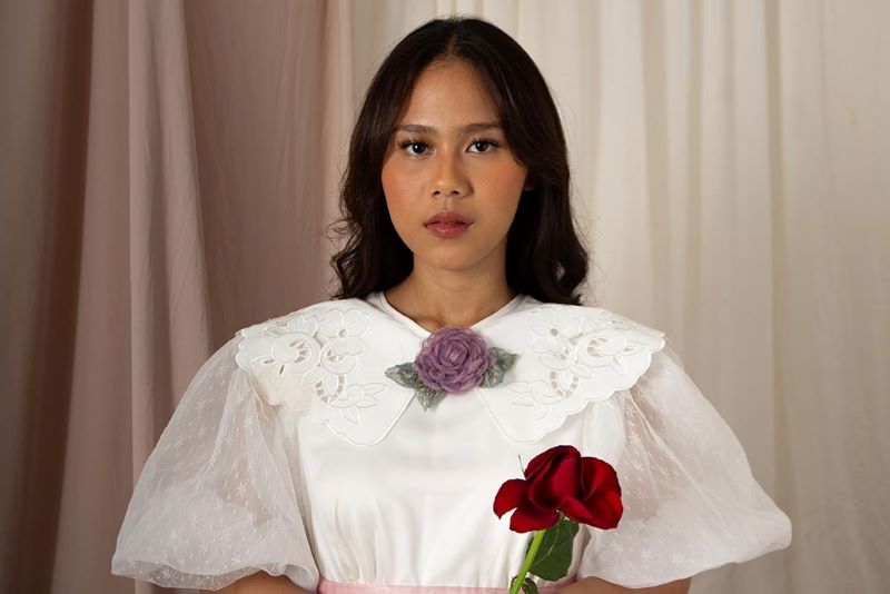 Nadin Amizah Ciptakan Lagu &ldquo;Ah&rdquo; Yang Menceritakan Ekpresi Kebahagiaan Menemukan Cinta.