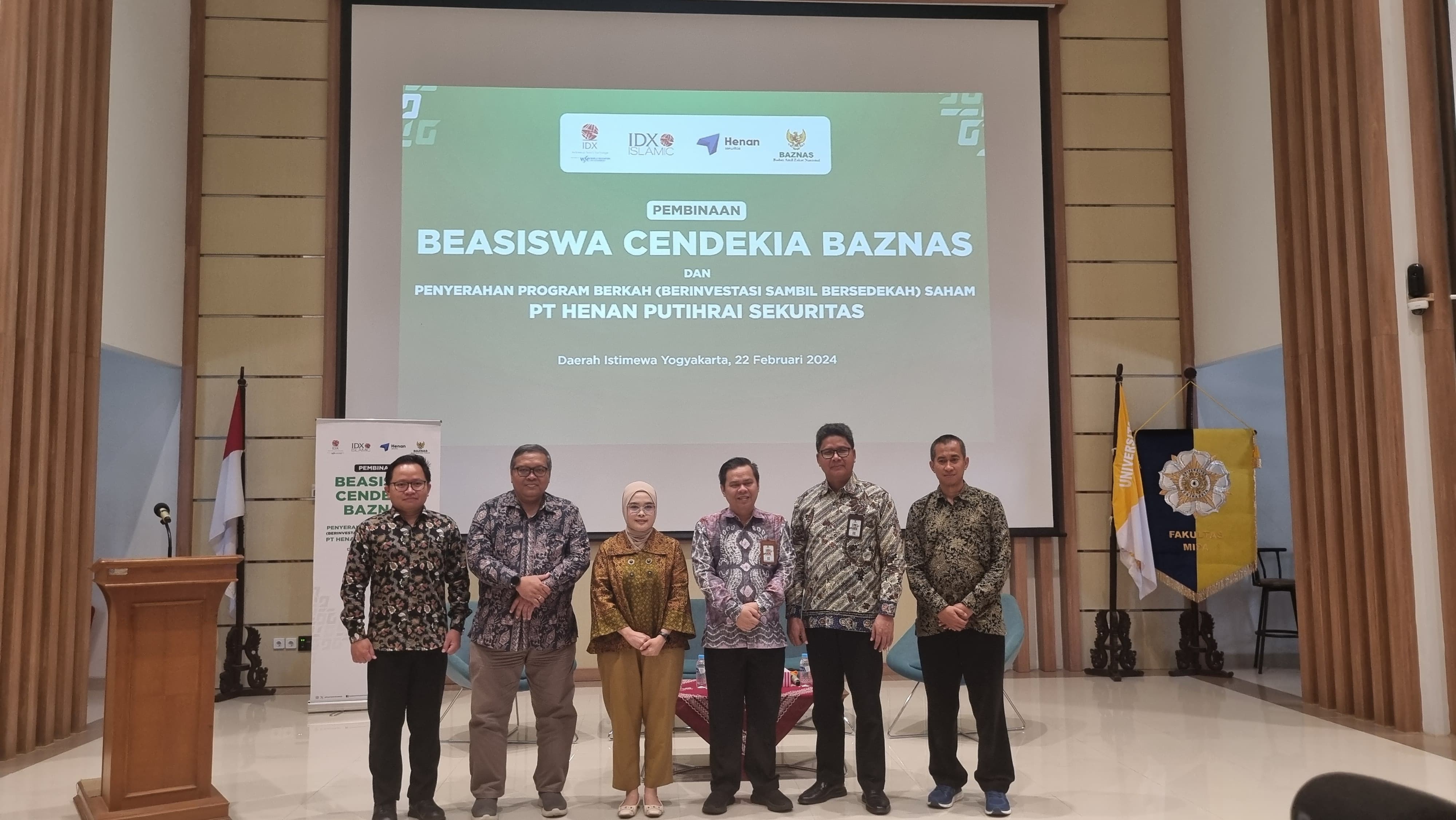 FOKUS: Suasana pembinaan beasiswa cendekia Baznas yang dilangsungkan di Auditorium Gedung FMIPA UGM.