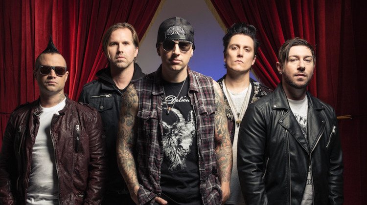 Harga Tiket Avenged Sevenfold Rilis, Mulai dari Rp1,35 Juta Aja!. Gambar : Photograph by Travis Shinn