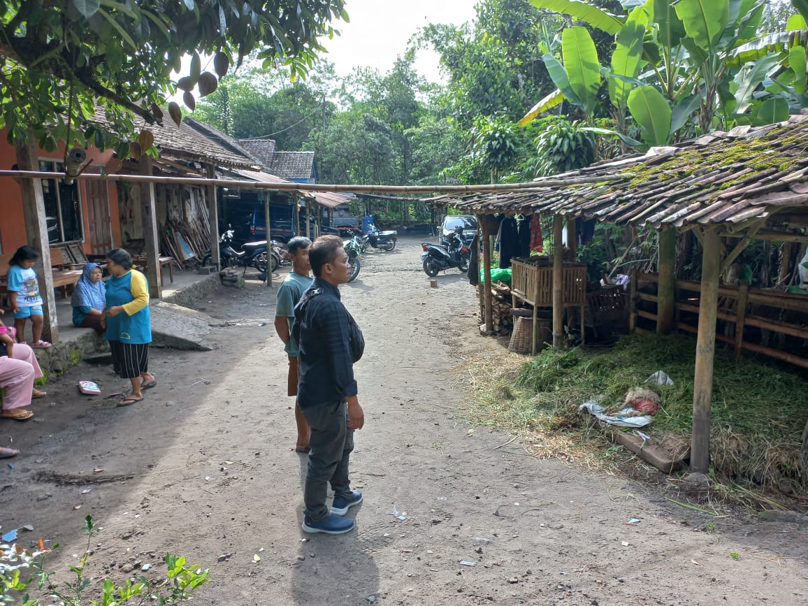 Kondisi tkp lokasi kambing mati dengan keadaan kepala hilang.