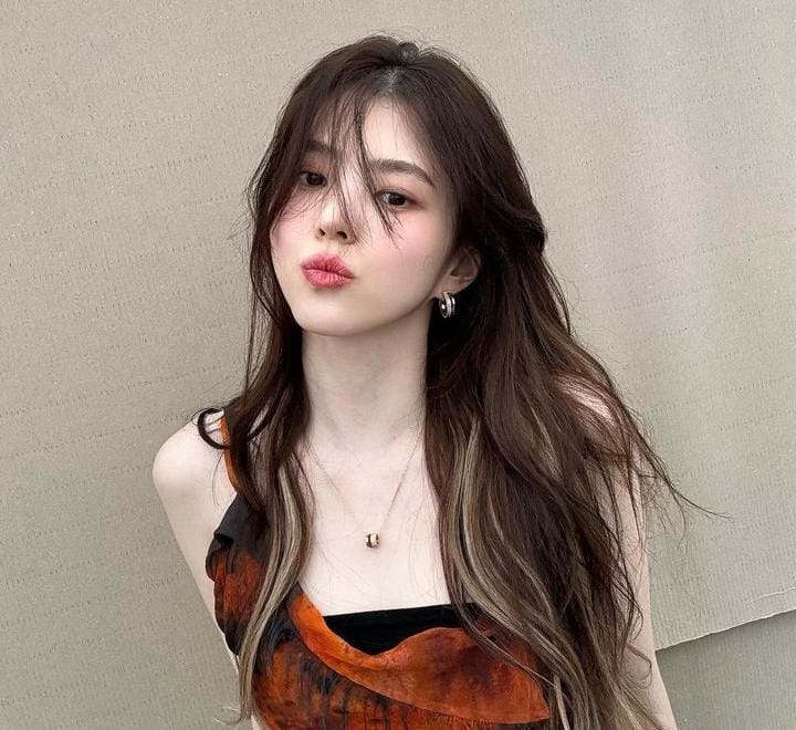 Artis Cantik Han So Hee