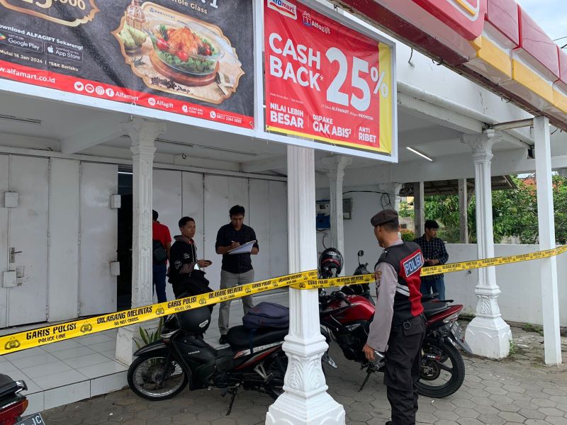 Olah TKP yang dilakukan Polsek Wates bersama tim Inafis.