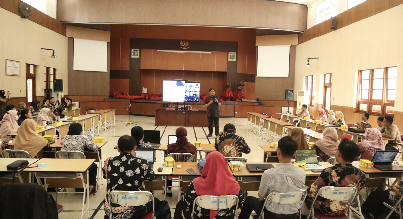 Musyawarah Guru Bimbingan dan Konseling (MGBK) se-Provinsi DIY menggelar seminar di SMK-SMTI Yogyakarta Jl. Kusumanegara no 3 pada Selasa (27/2/2024)