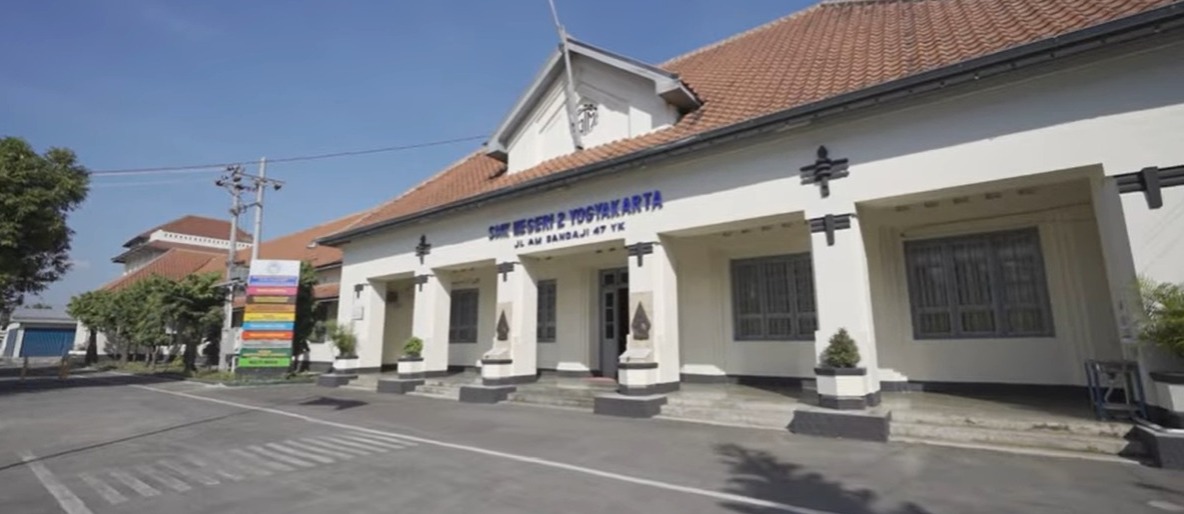 Bangunan SMK Negeri 2 Yogyakarta yang menyimpan banyak misteri