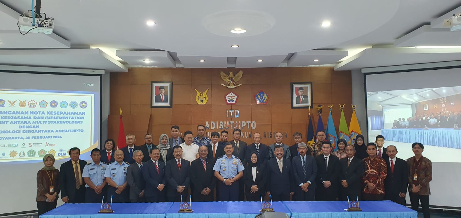 UNTUK MASYARAKAT - Penandatanganan MoU dengan 15 Mitra ITDA di ruang Husein Sastranegara Kamis (29/2/2024)