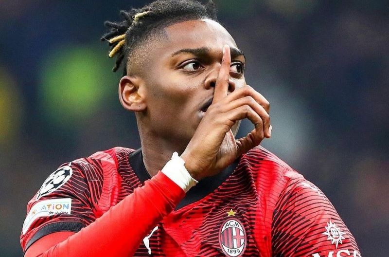 Rafael Leao dengan Tegas tolak tawaran Barcelona dan sebut AC Milan sebagai masa depannya (ig imrafaeleao93)