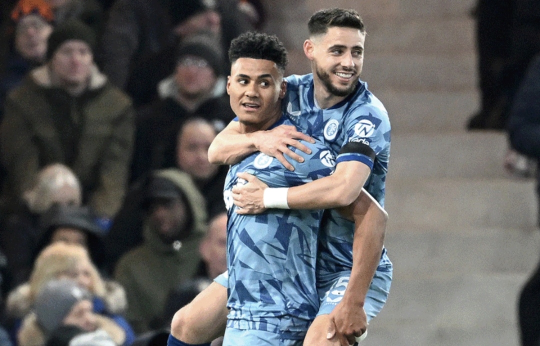 Selebrasi pemain Aston Villa usia cetaak gol ke gawang Luton Town