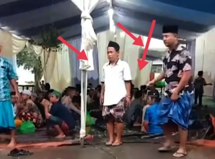 Video Viral Ungkap Detik-Detik Mencekam Petir Hantam Acara Pernikahan di Jember - Undangan Berhamburan, Netizen Bergumam: Doa Mantan? (Gambar Tangkapan layar @undercover.id)