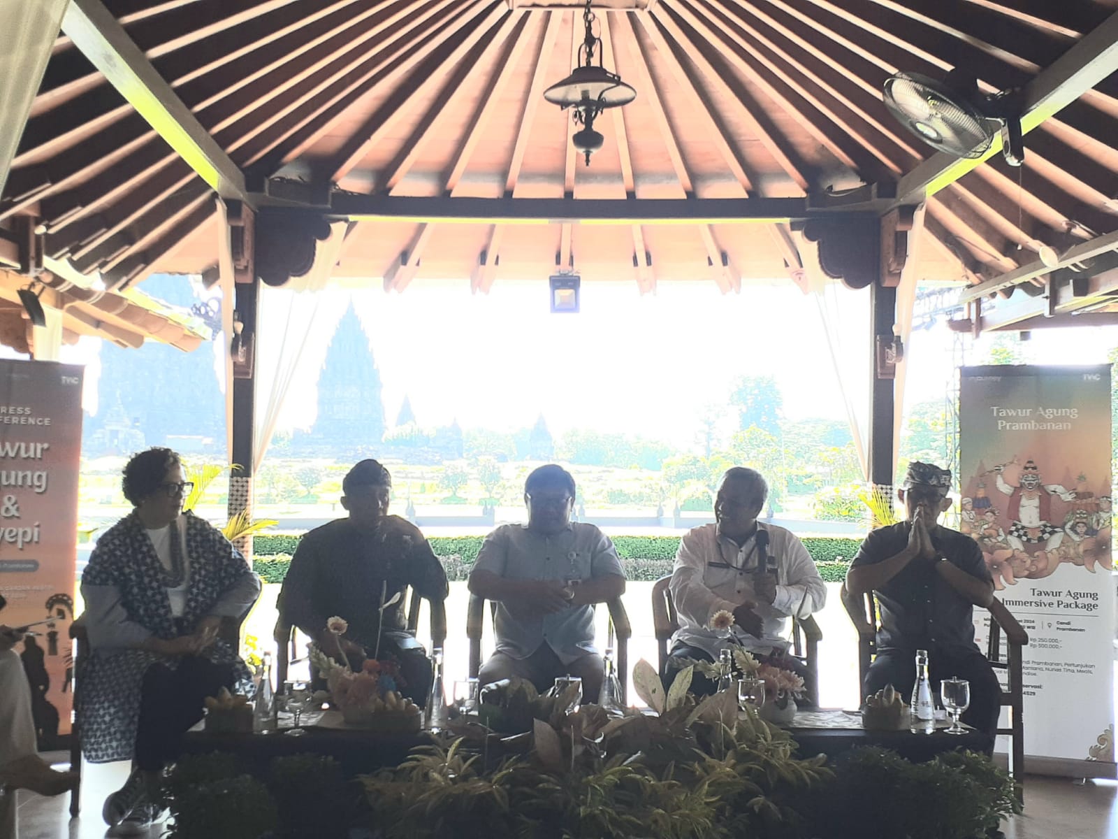 KEBENARAN: Suasana jumpa pers Peringatan Hari Raya Nyepi di Candi Prambanan pada Selasa (5/3). Untuk tahun ini tema yang diangkat Sat Cit Ananda Menuju Indonesia Jaya.