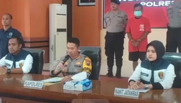 Polres Klaten gelar rilis pengungkapan kasus penganiayaan di Desa Bulusan, Kecamatan Karangdowo, Senin (4/3).